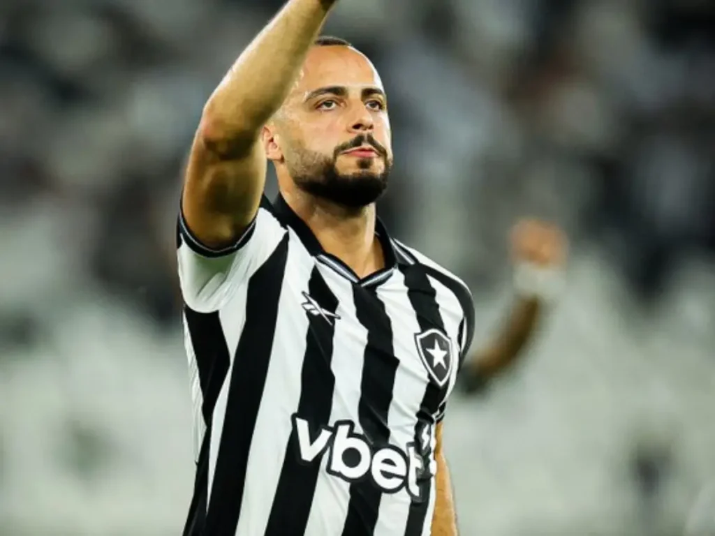 Botafogo marcou com Arthur Cabral