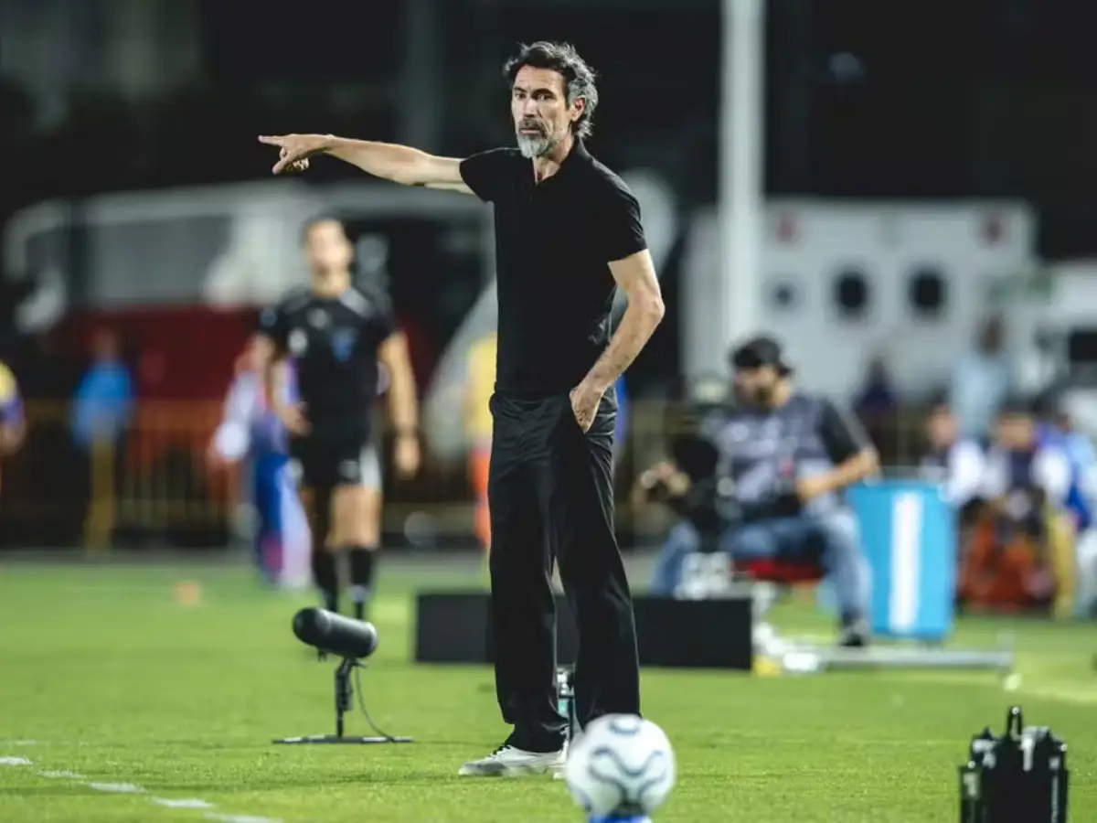Domínguez critica atuação do Atlético-MG após derrota na Sul-Americana: “Não podemos repetir isso”