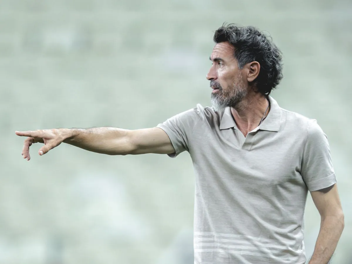 Veja a escalação do Atlético-MG para o jogo contra o Mirassol pelo Brasileirão Atlético-MG terá os retornos de Bernard e Ruan Tressoldi para enfrentar o Mirassol pelo Brasileirão. Galo tenta se afastar da zona de rebaixamento