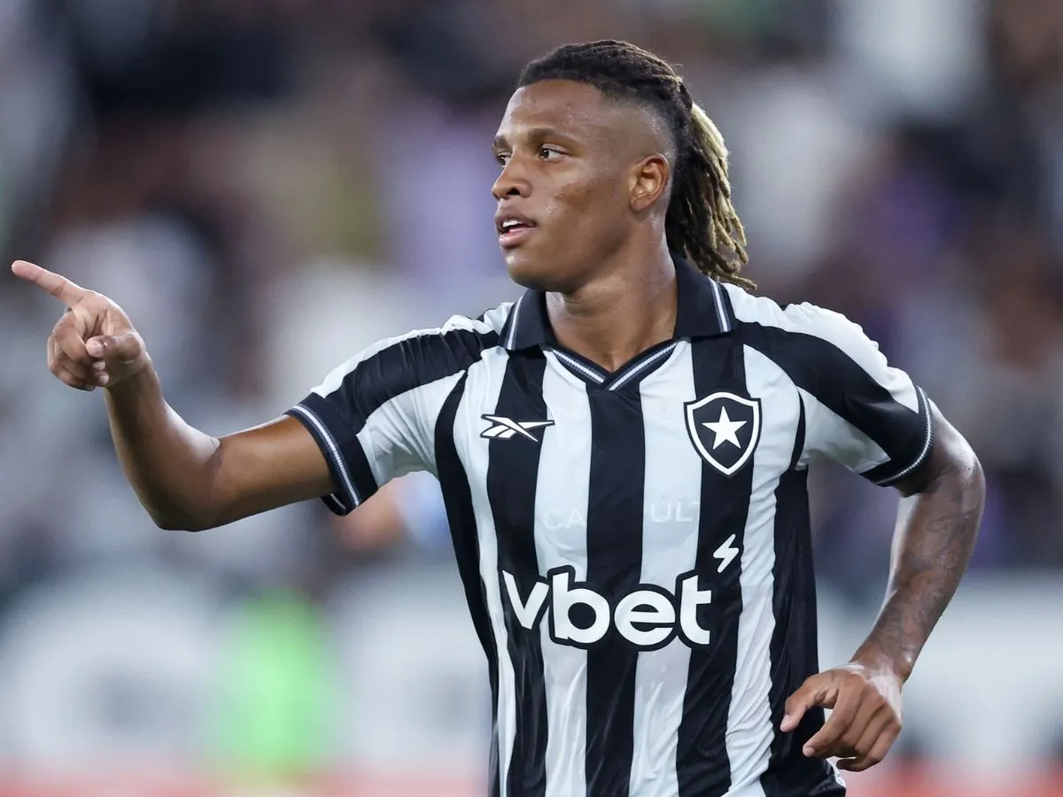 Palmeiras oferece valor milionário por Danilo Santos e tenta evitar investida do Flamengo; Botafogo avalia