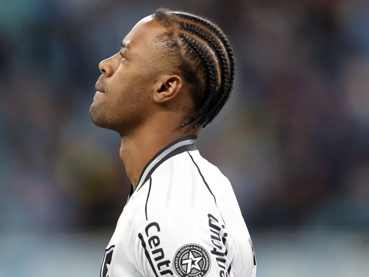 Kaio Pantaleão avança na recuperação e Botafogo projeta retorno para julho