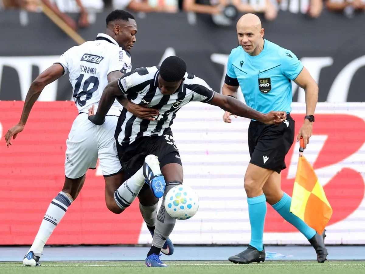 Botafogo leva virada do Remo no Nilton Santos e amplia pressão no Brasileirão