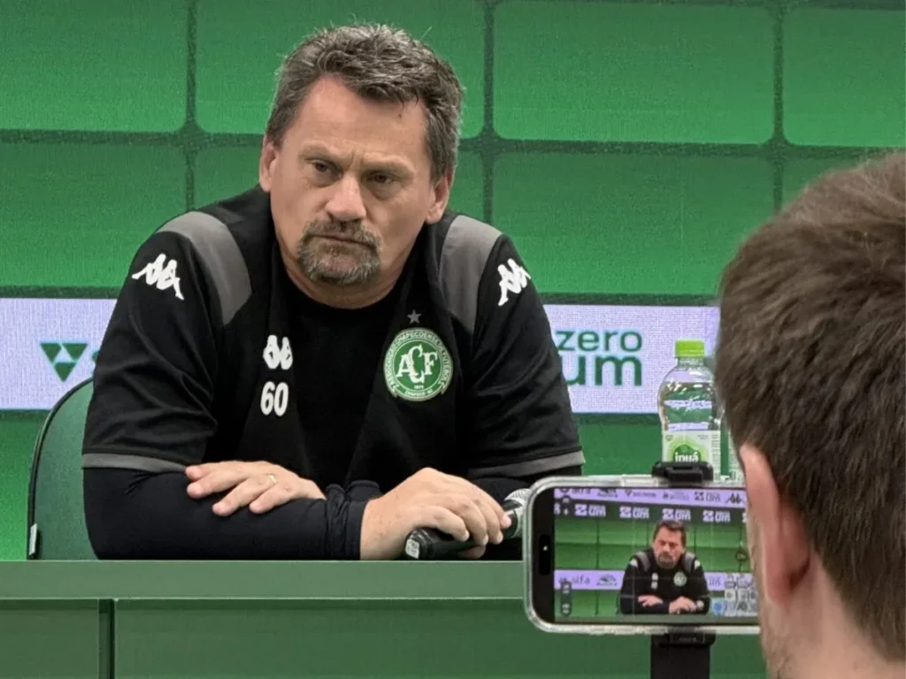 Pressionado, Fábio Matias pode deixar a Chapecoense em caso de nova derrota no Brasileirão
