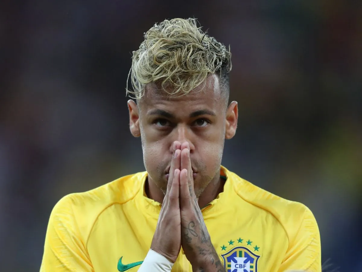 Neymar pode ficar fora da Copa