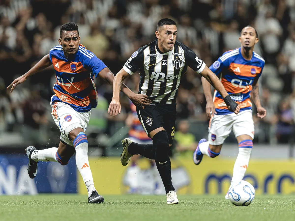 Atlético-MG sofre, mas vence Puerto Cabello e avança às oitavas da Sul-Americana