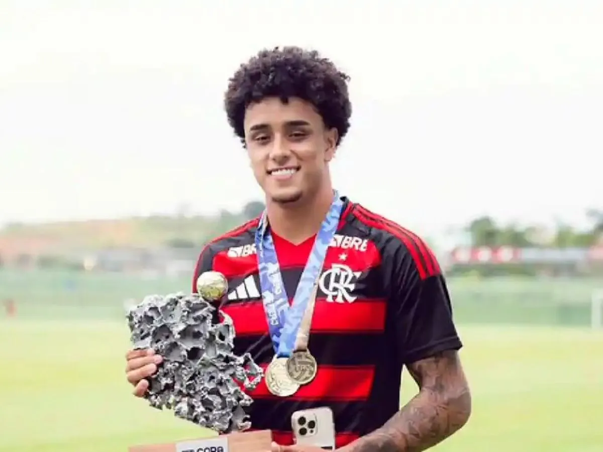 Flamengo encaminha venda de Ryan Roberto ao Lille; saiba valor e tempo de contrato