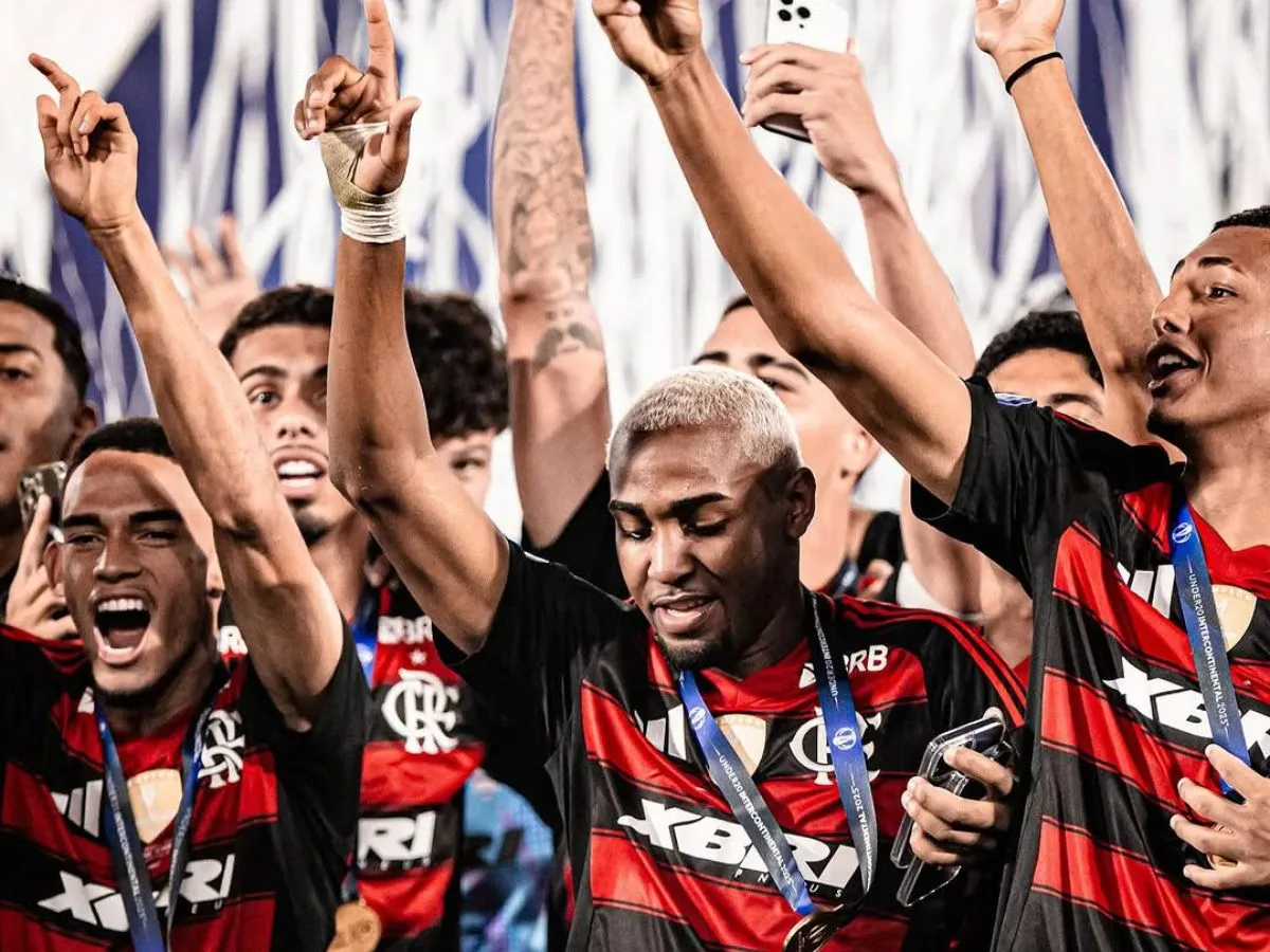 Lorran retorna ao Flamengo após passagem discreta pelo Pisa e deve ganhar nova chance; saiba detalhes
