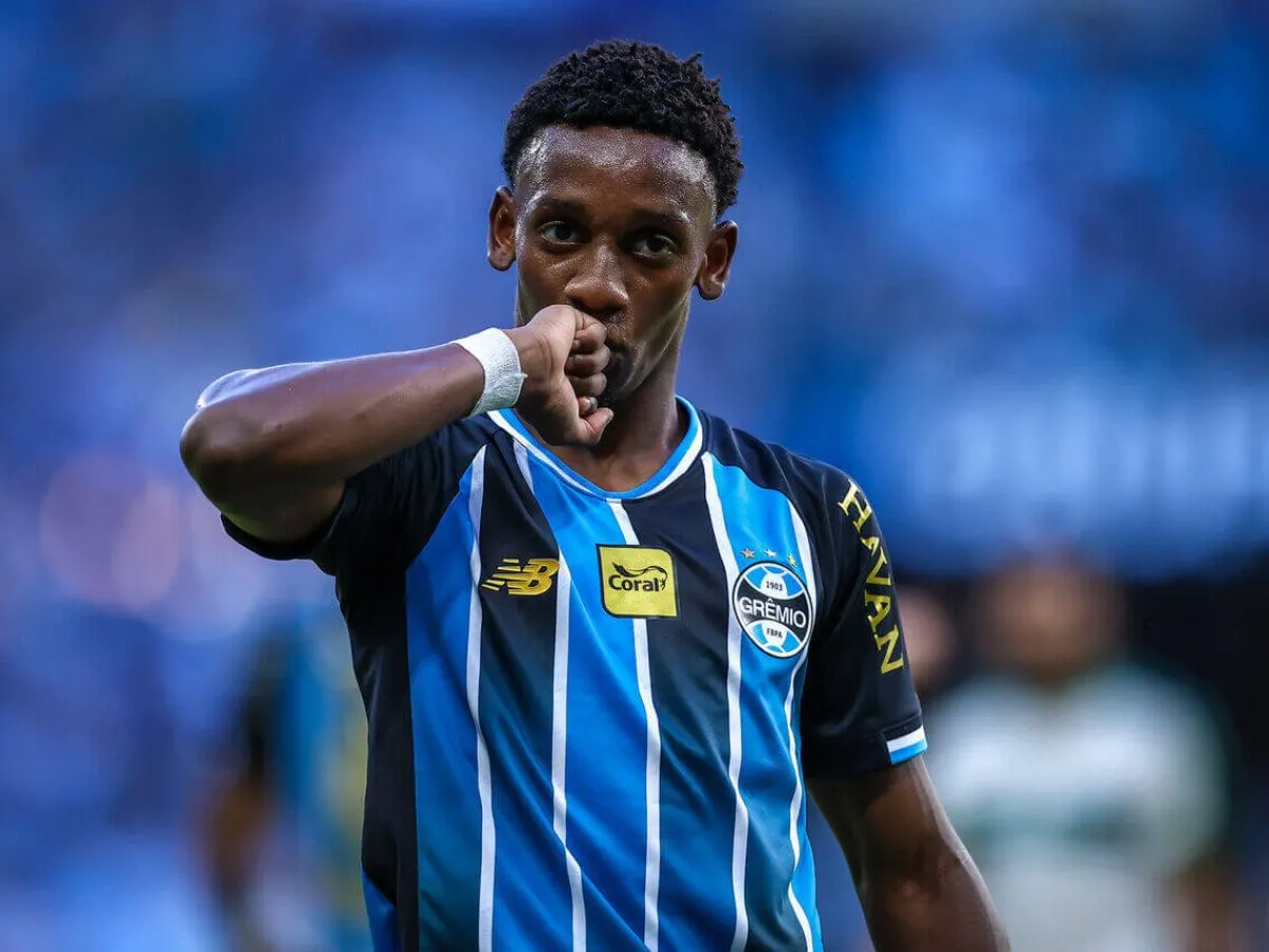 Lille entra na disputa com o Shakhtar Donetsk por Gabriel Mec e prepara oferta ao Grêmio; saiba detalhes