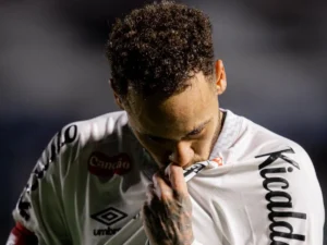 RTI Esporte 10 Adidas quer tirar a Umbro do Santos