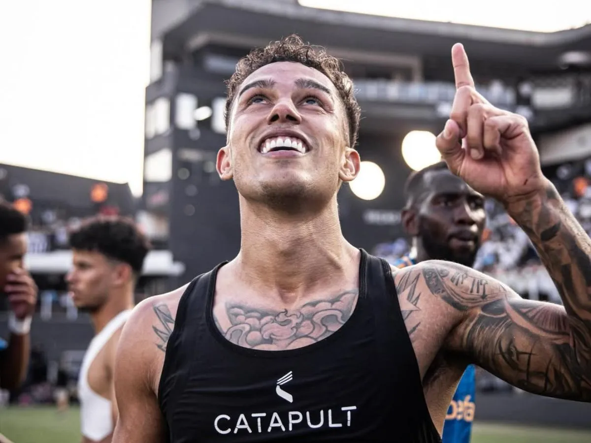 Igor Vinícius lidera ranking de assistências entre laterais do Brasileirão Série A e vive melhor fase no Santos