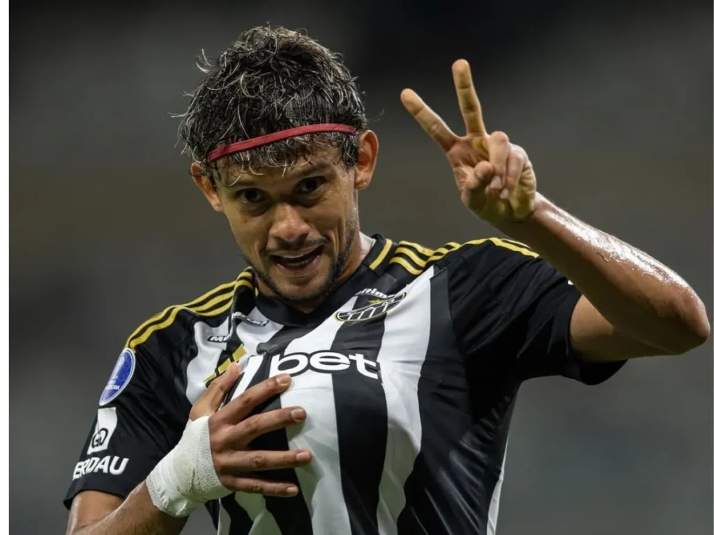 São Paulo avalia incluir Robert Arboleda em negociação por Gustavo Scarpa com o Atlético-MG; saiba detalhes