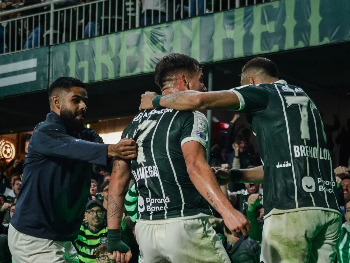 Coritiba vence o Bahia no Couto Pereira
