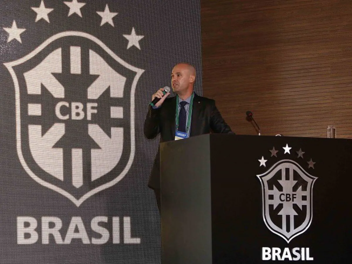 Al-Riyadh abre negociações para renovar contrato com ex-Internacional, Fluminense e Santos após reação na Liga Saudita