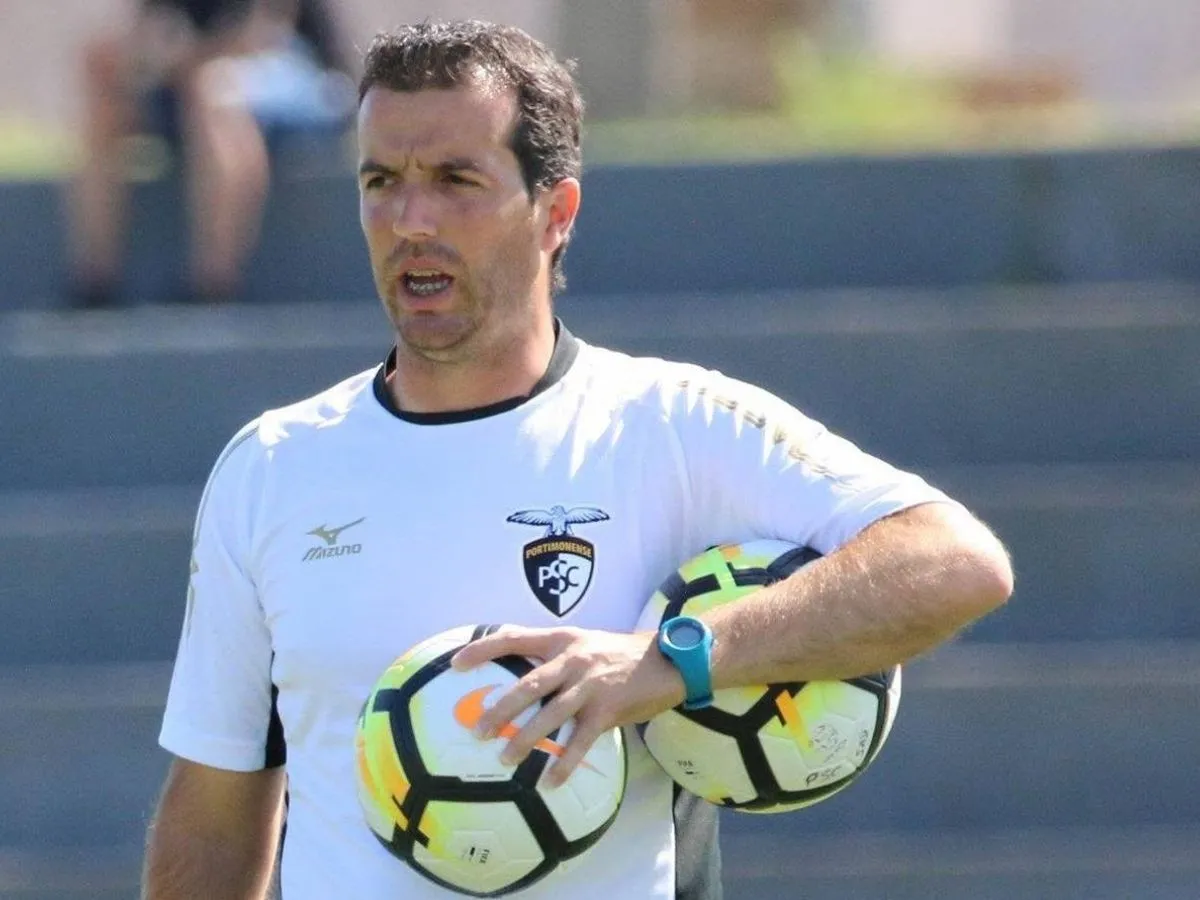 Ex-auxiliar de Armando Petit no Cuiabá assume clube português e inicia primeira experiência como treinador principal