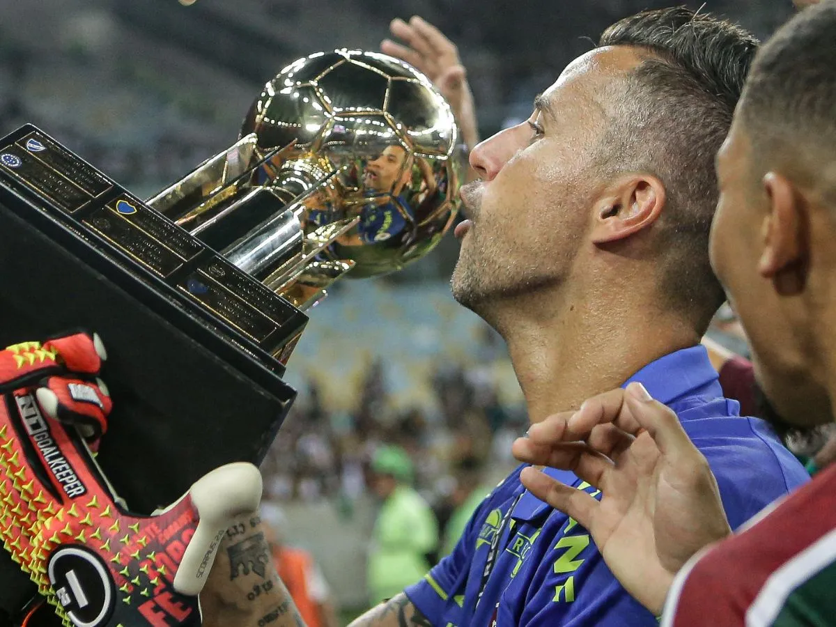 Fábio se aproxima de marca histórica no Fluminense; veja onde o goleiro pode chegar no ranking de jogos