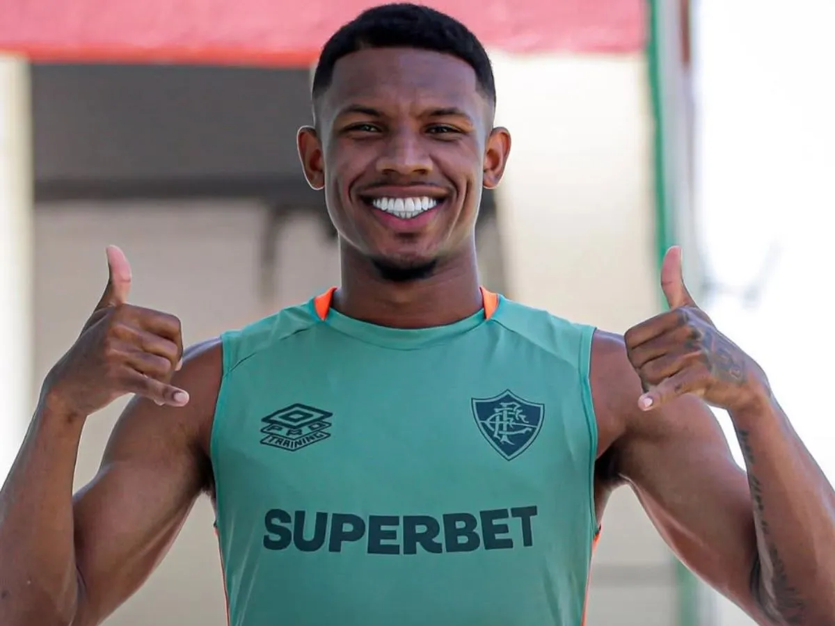 Pafos renova empréstimo de Lelê e mantém atacante ligado ao Fluminense