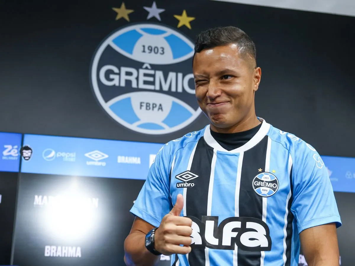 E o Marlon? Saiba como está a recuperação do lateral do Grêmio