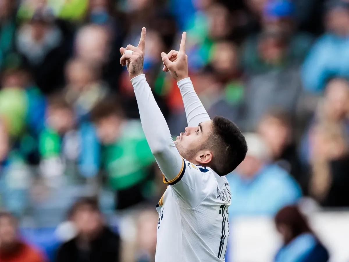 Cruzeiro avança por Gabriel Pec e se aproxima de acordo milionário com o LA Galaxy