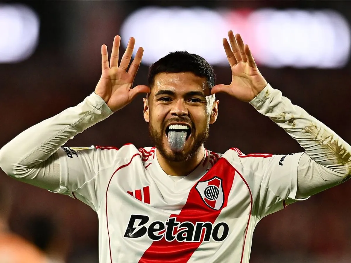 Santos monitora Paulo Díaz, mas salário do zagueiro do River Plate trava avanço nas negociações