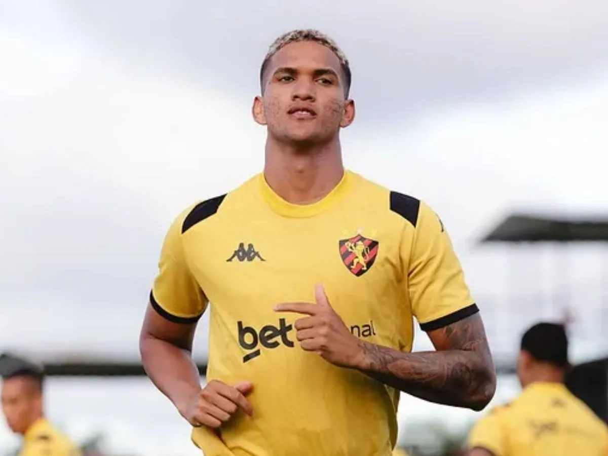 Sport rescinde contrato de volante revelado na base e mantém percentual em futura venda