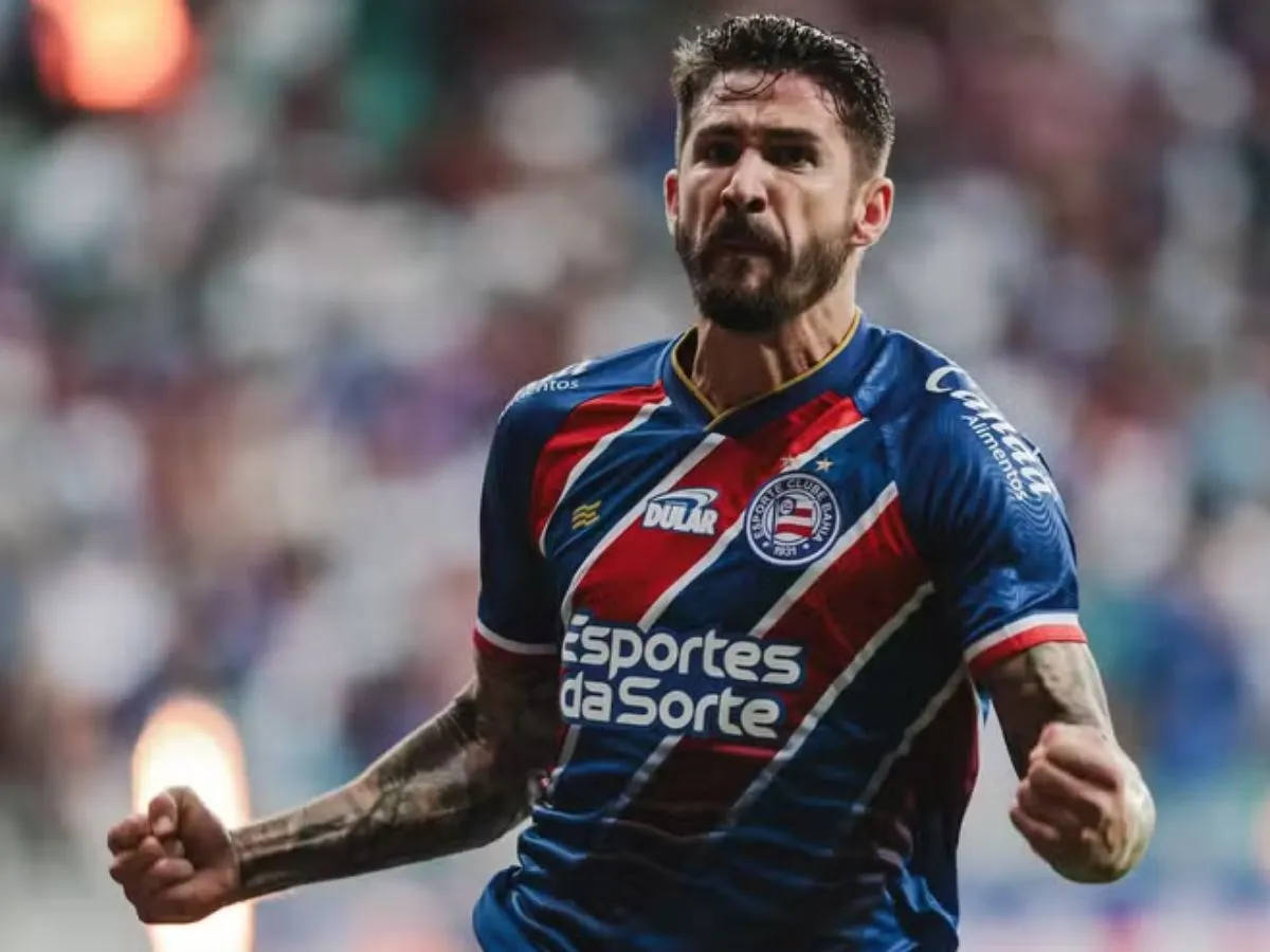Everaldo fica no Bahia ou volta ao Fluminense? Entenda a situação do atacante