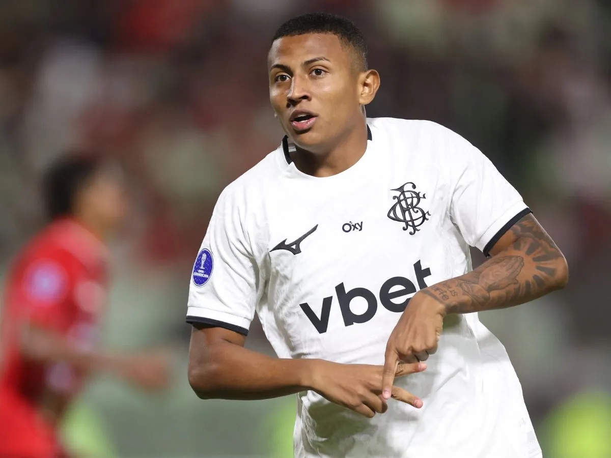 Cria da base vai ficar no Botafogo? Clube toma decisão sobre atacante