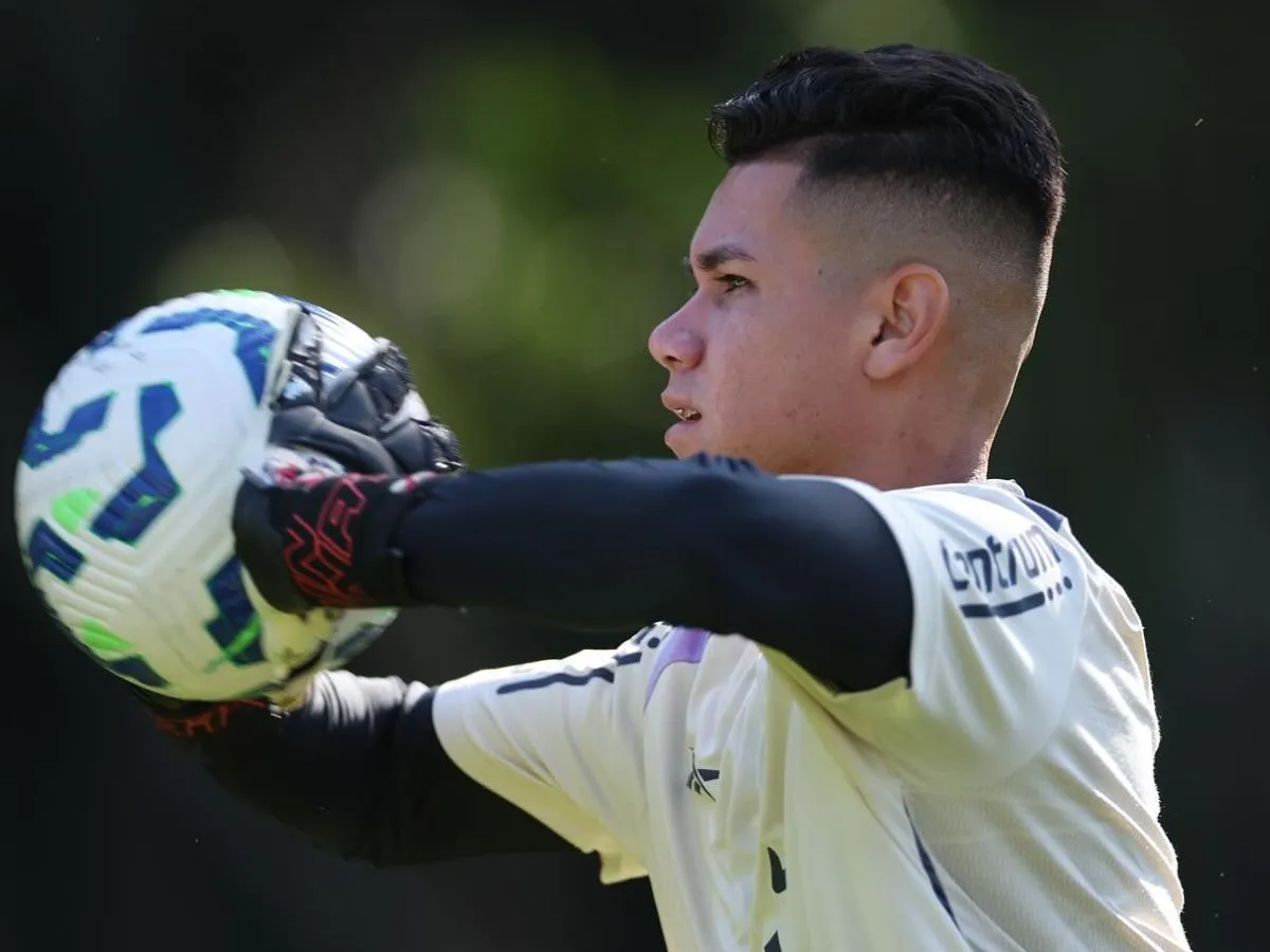 Botafogo desistiu de Cristhian Loor? Goleiro equatoriano deixa elenco profissional e volta ao Sub-20