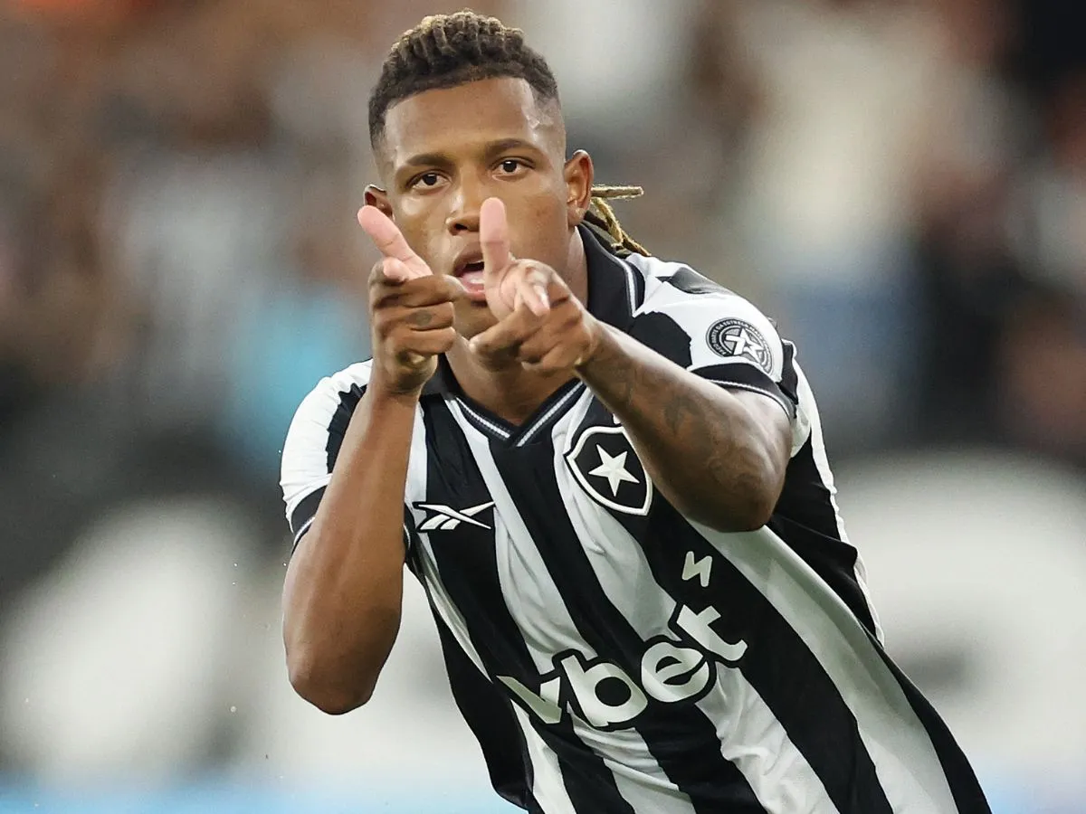 Botafogo preserva Danilo na retomada do Brasileirão e mantém caminho aberto para possível transferência