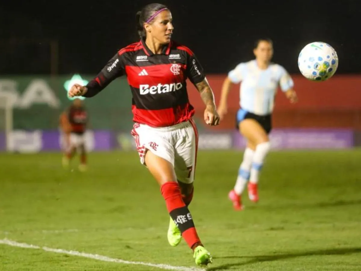Flamengo sofre empate nos acréscimos e fica no 2 a 2 com o Grêmio pelo Brasileirão Feminino