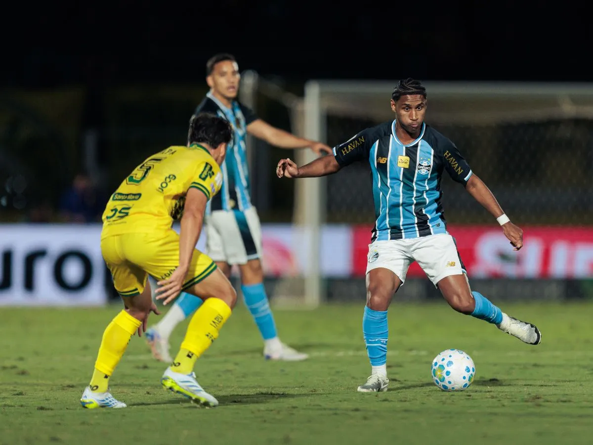 Mirassol vence o Grêmio, encerra jejum e mantém esperança de escapar do rebaixamento