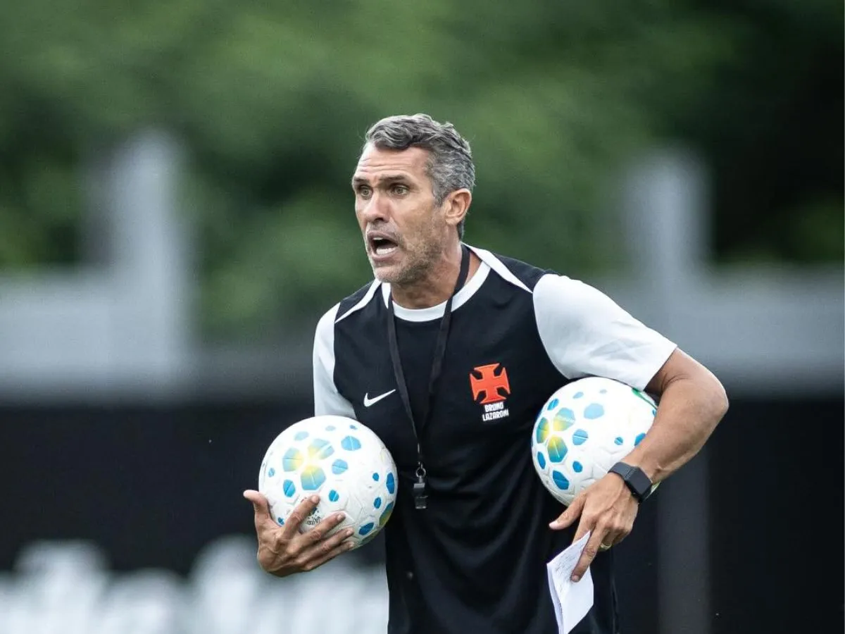 Sem novo técnico, Vasco define Bruno Lazaroni para duelo contra o Vitória; saiba detalhes