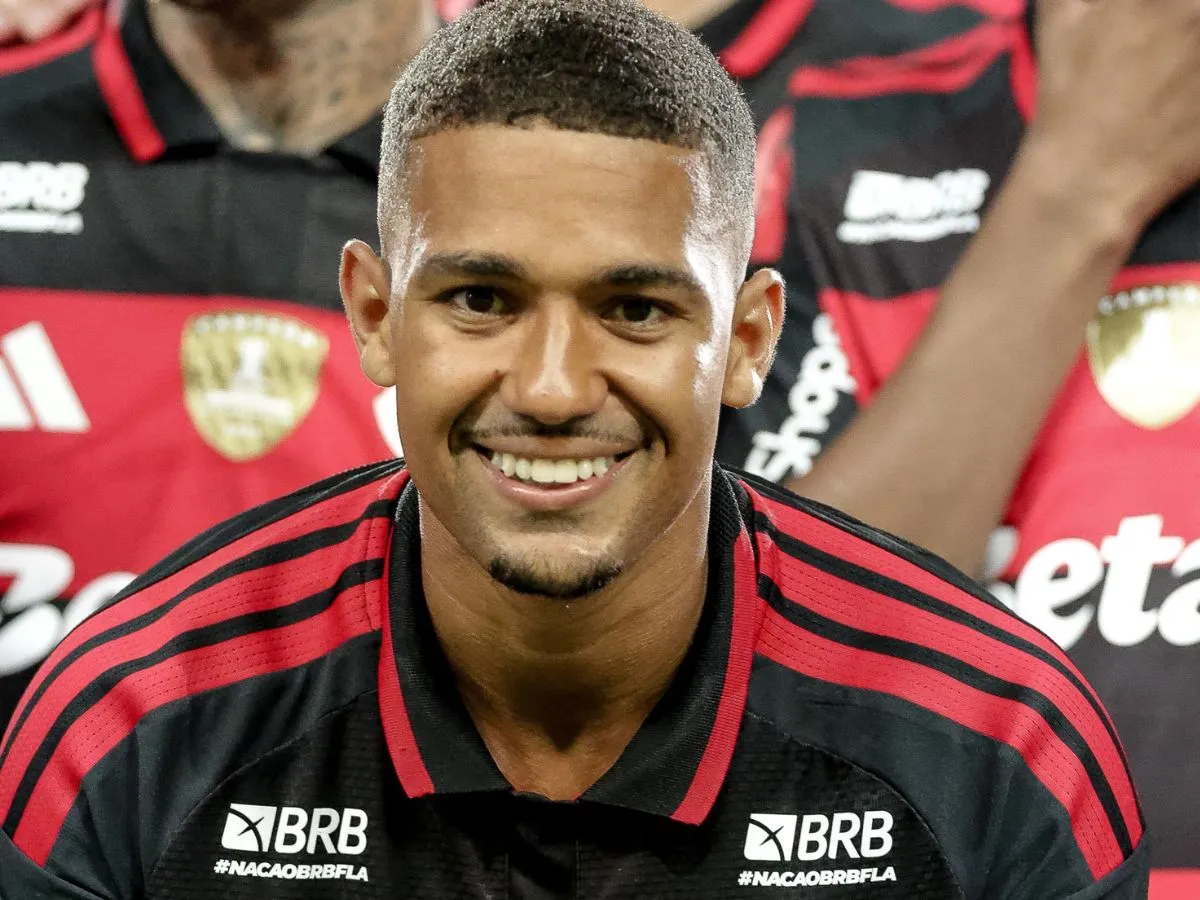 Samuel Lino encerra intertemporada como destaque do Flamengo; veja os números