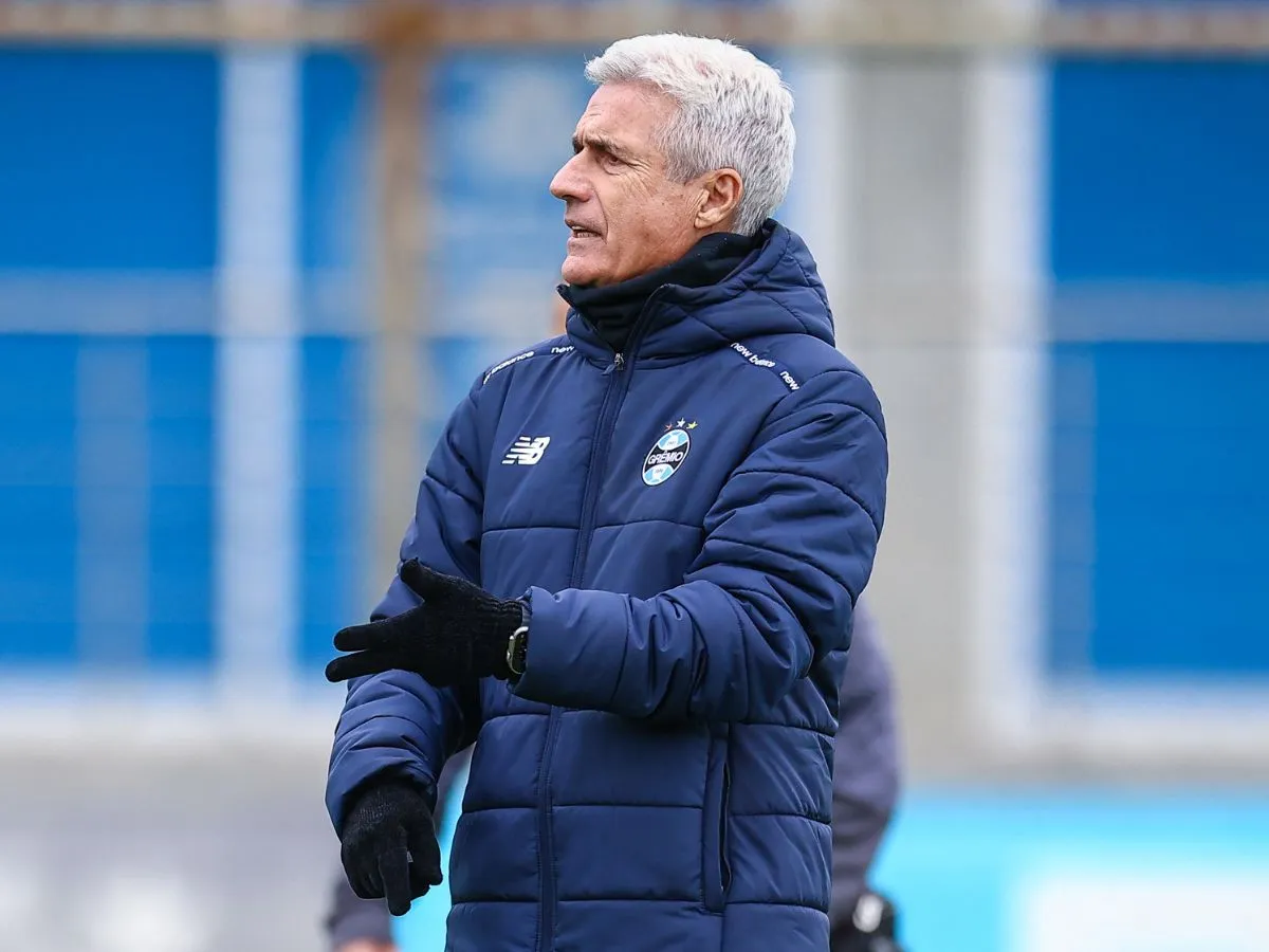 Quem entra no lugar de Léo Pérez? Grêmio perde volante contra o Fluminense