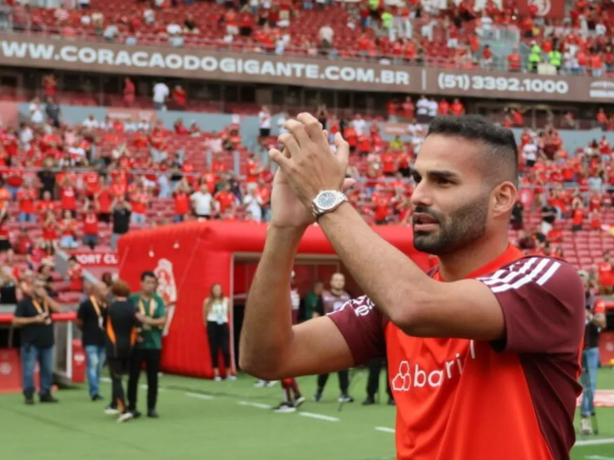 Thiago Maia no São Paulo? Cédric Soares conversa com Internacional, mas acordo não avança