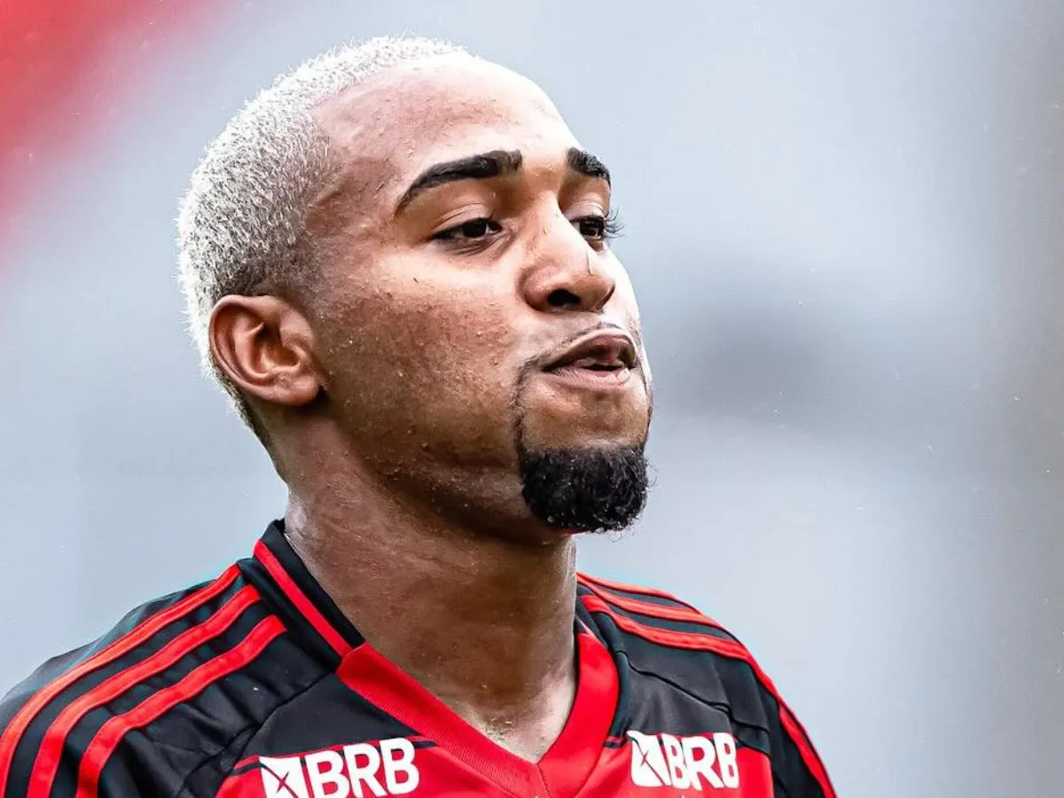 Relembre o último jogo de Lorran pelo Flamengo antes da reestreia no Torneio de Algarve
