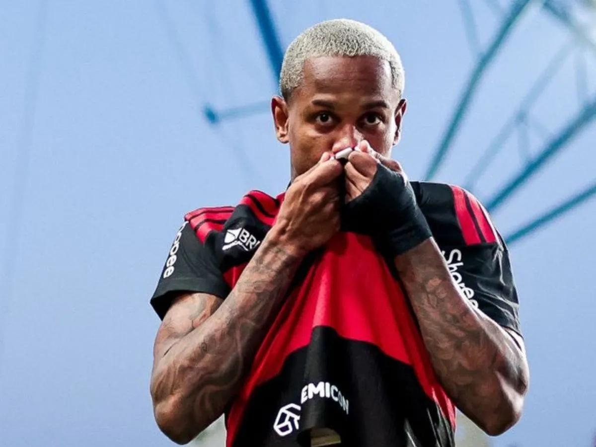 Flamengo vence Benfica em jogo quente e conquista o Troféu do Algarve; Wallace Yan decide e homenageia Vini Jr.