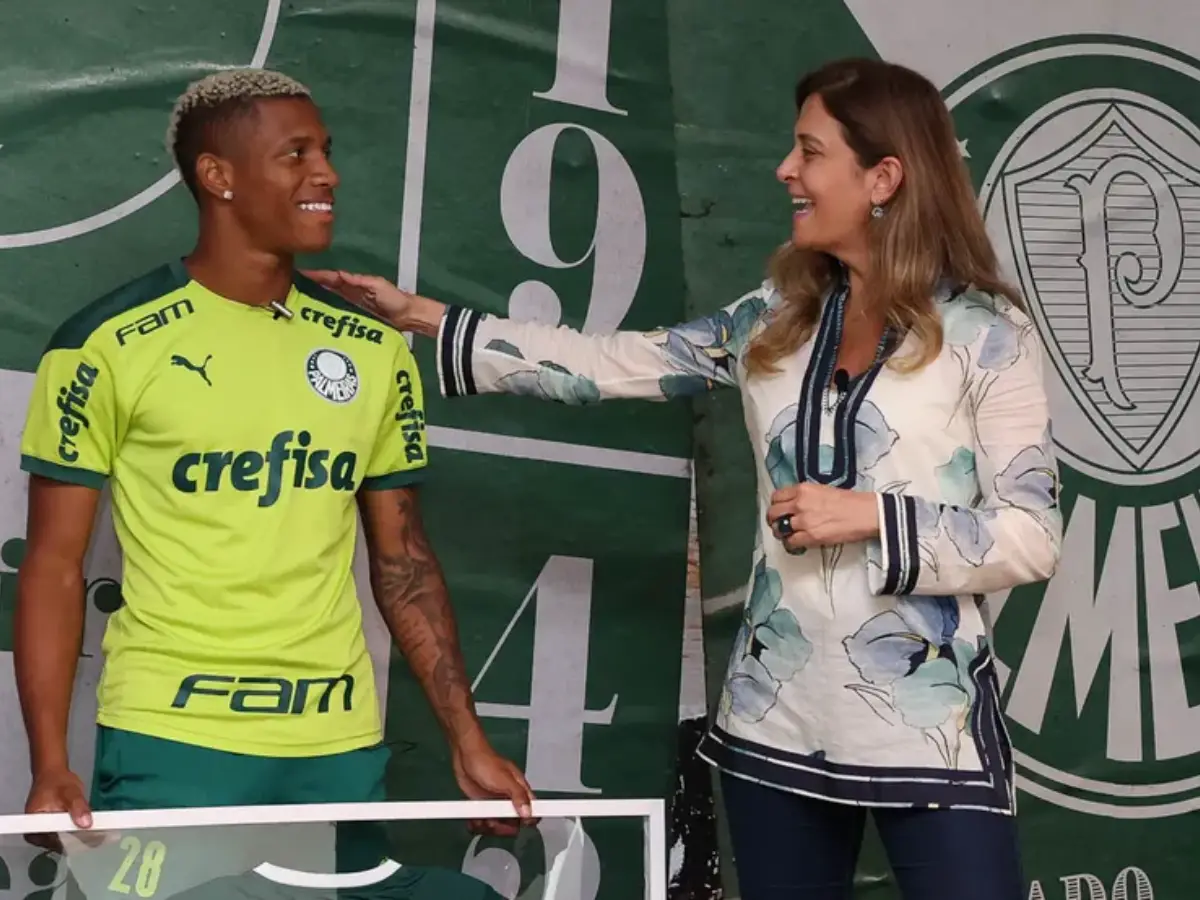 Danilo Santos seguirá no Botafogo. Leila Pereira lamentou