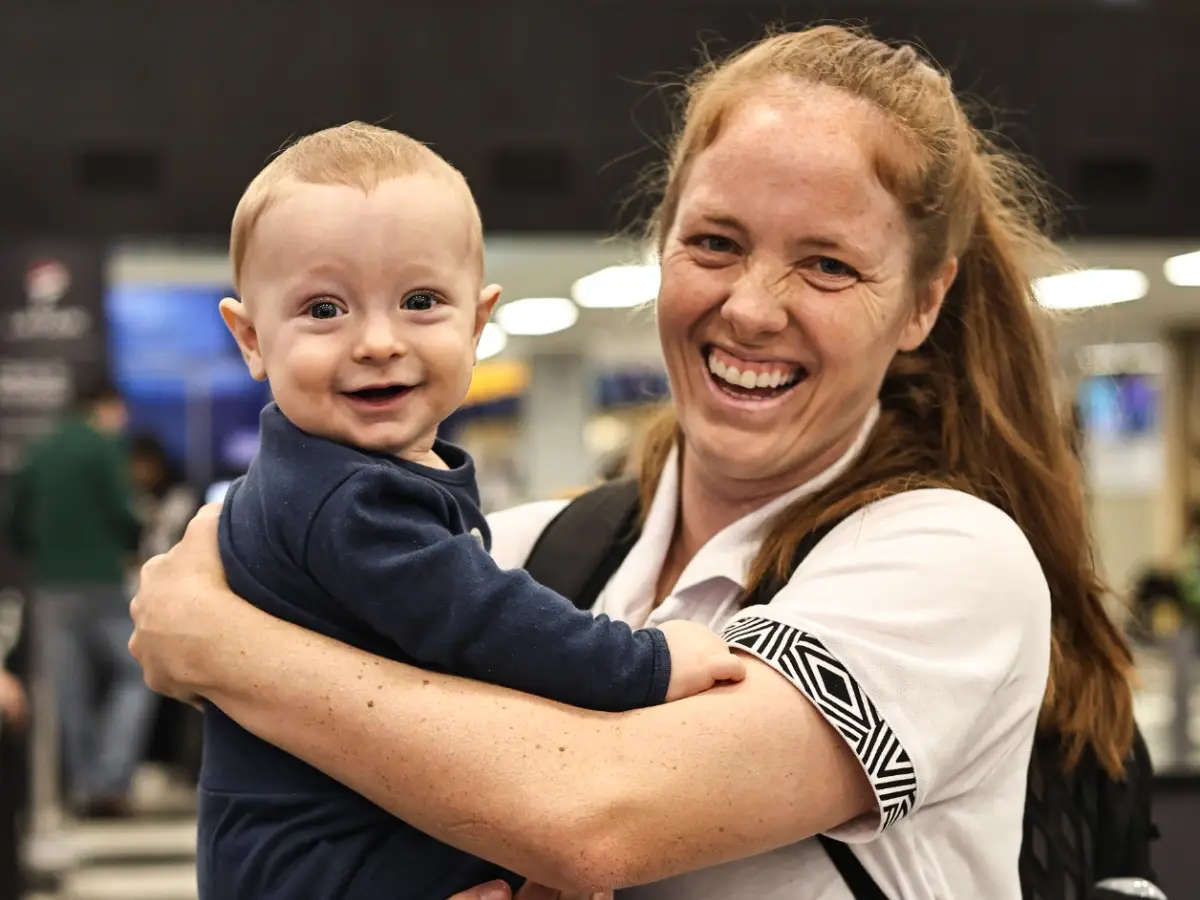 Ketlen se tornou a primeira jogadora do Brasil a viajar com o filho junto da delegação após nova medida da CBF de apoio a atletas-mães