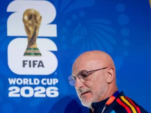 Luis de la Fuente assinou a renovação de contrato com a Espanha