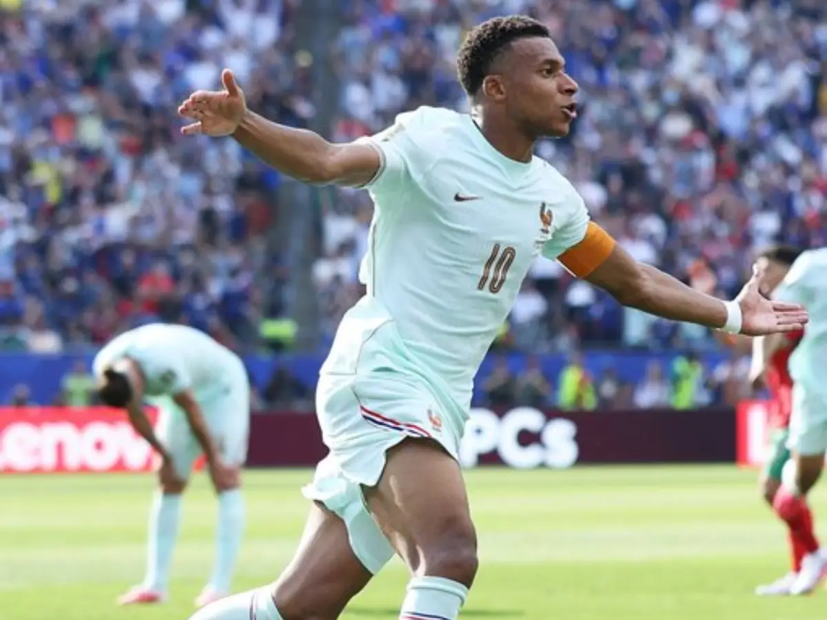 Mbappé marcou mais um gol em vitória da França