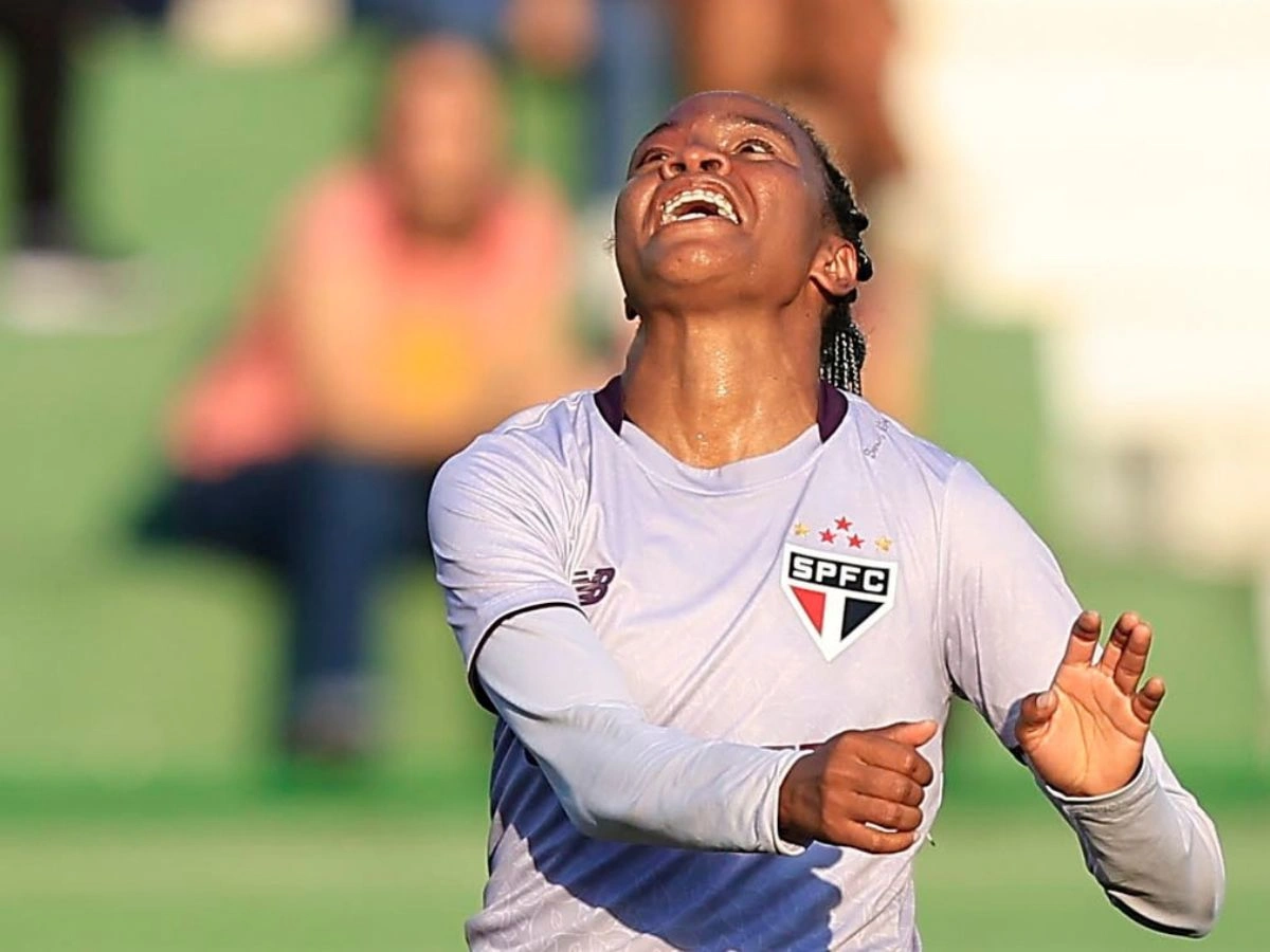 Últimas Notícias 3 São Paulo cresce no fim, vence Flamengo e vai à final do Brasileirão Feminino