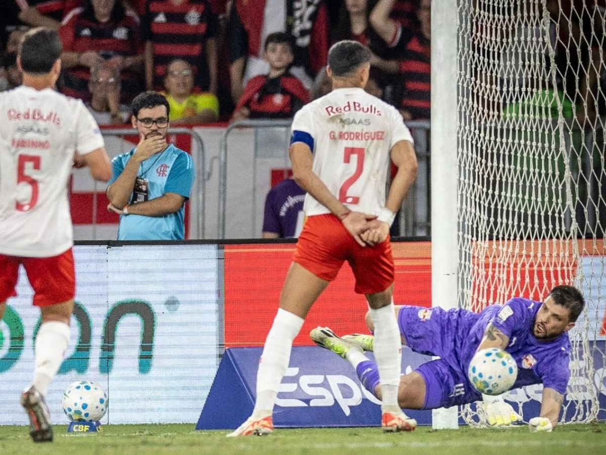 Tiago Volpi salva o Bragantino de derrota maior para o Flamengo; veja números