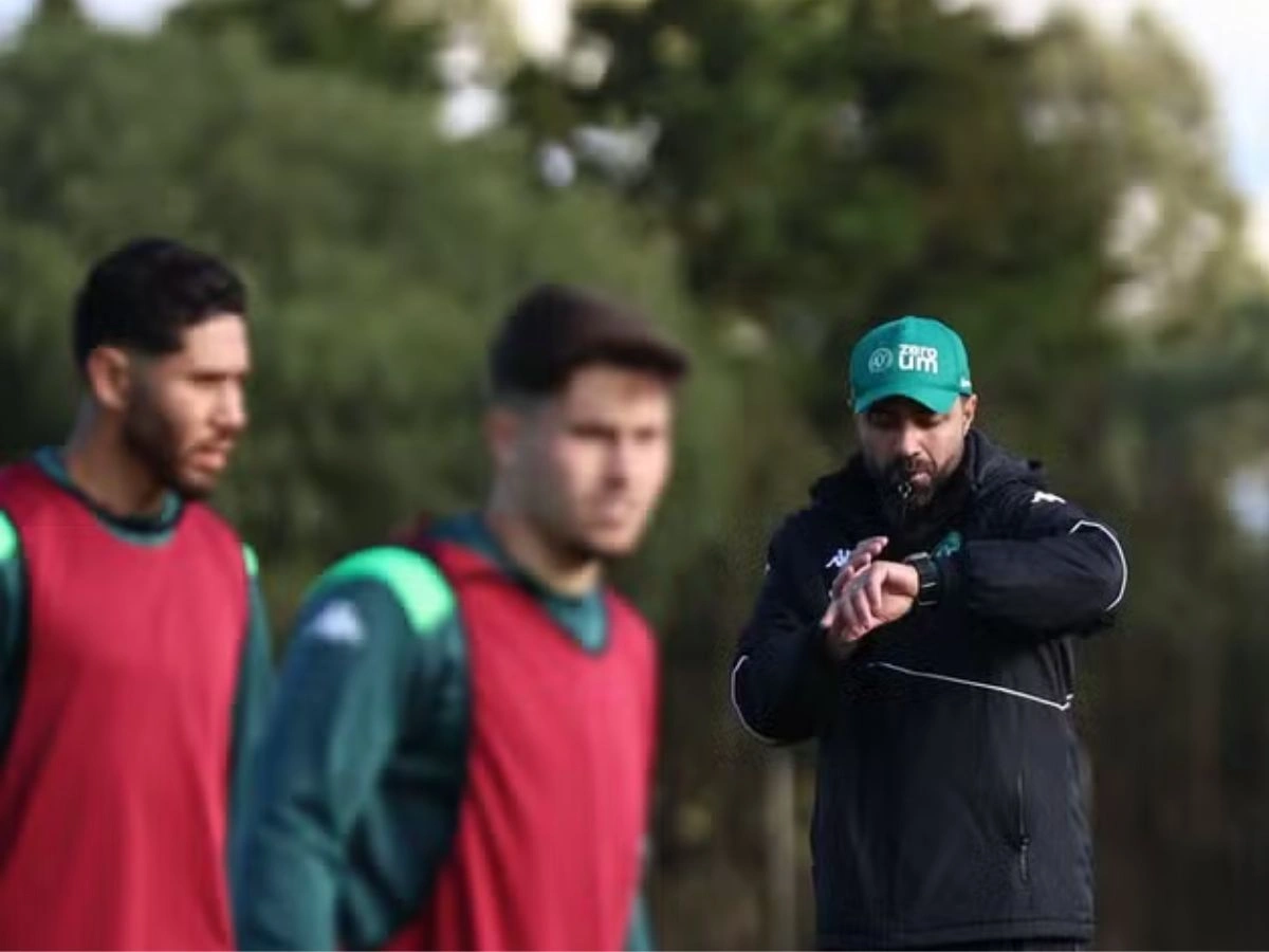 Yannick Bolasie titular? Veja a escalação da Chapecoense para o jogo contra o Internacional pelo Brasileirão
