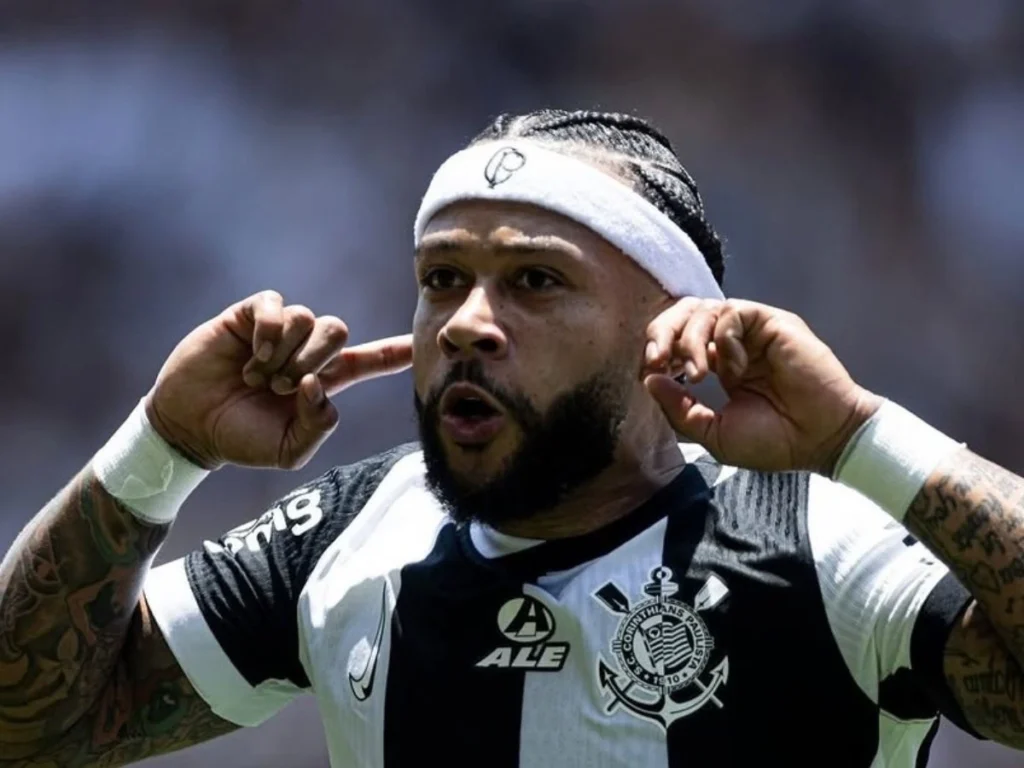 Memphis Depay gera multa pesada ao Corinthians; entenda