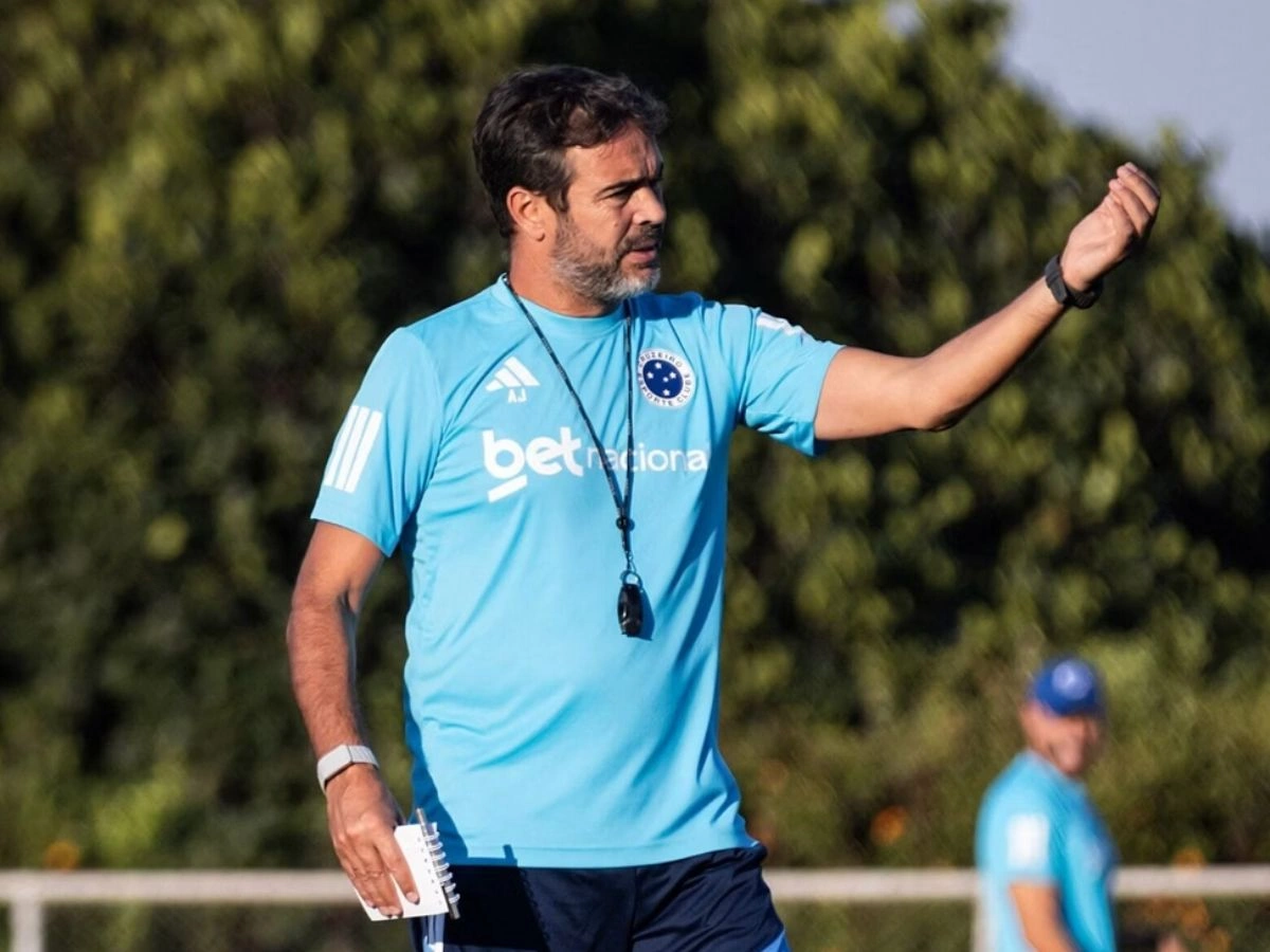 Cruzeiro terá mudanças para enfrentar o Vitória pelo Brasileirão; veja escalação