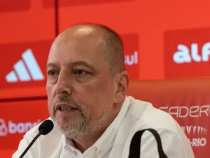 Internacional tenta se livrar de transfer ban