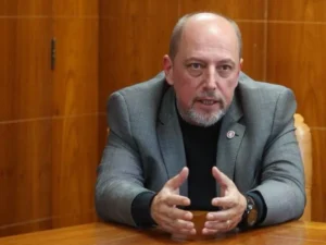 Internacional troca de técnico em todas as temporadas de Barcellos; veja
