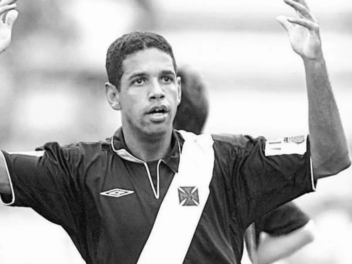 Morre Henrique. ex-zagueiro do Vasco