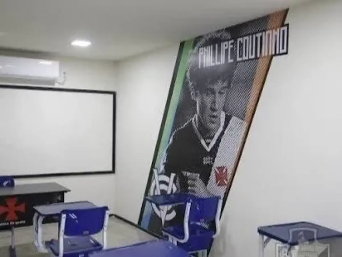 Torcida do Vasco quer apagar imagem de Philippe Coutinho